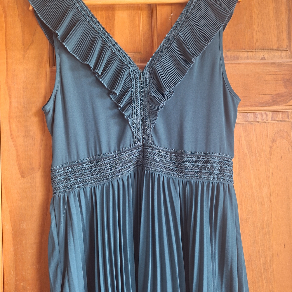 Dex Green Pleated A-Line Dress - Picture 4 of 7